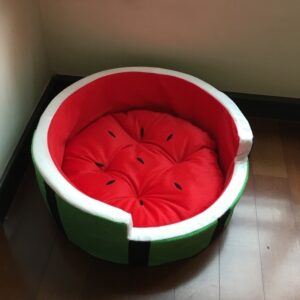 Four seasons kennel watermelon bed home quiet pets autumn and winter warm cat litter Teddy bear small dog cat watermelon nest