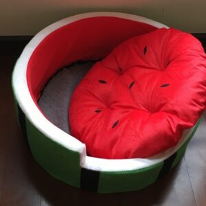 Four seasons kennel watermelon bed home quiet pets autumn and winter warm cat litter Teddy bear small dog cat watermelon nest